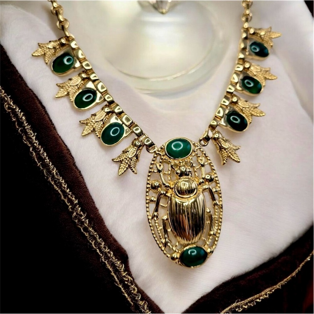 24k Gold over Bronze Egyptian Revival Large Scarab Lotus Necklace Genuine Onyx - Picture 2 of 8